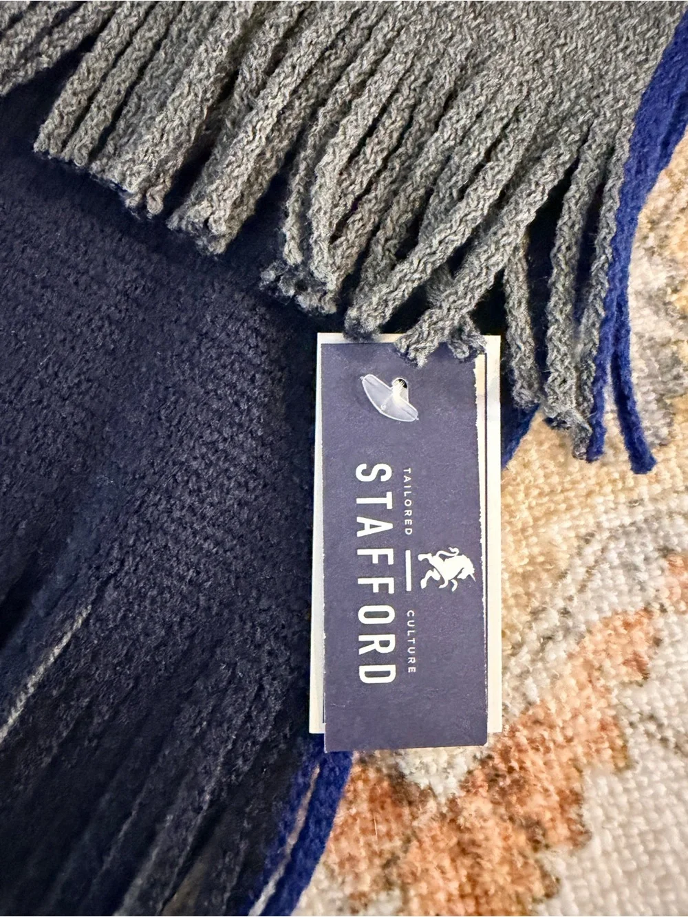 Men’s reversible scarf